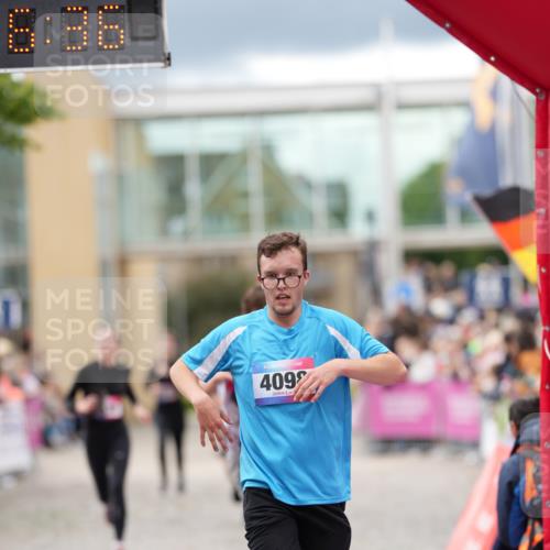 12.06.2026 - Holstenköstenlauf LAZAROV Photography http://msf.ph/oto/9740496 12.06.2026 17:56:34 Laufen 3156, 3794, 3812, 4098, 4263, 4409, 4464, 4506, 4839 meine-sportfotos.de