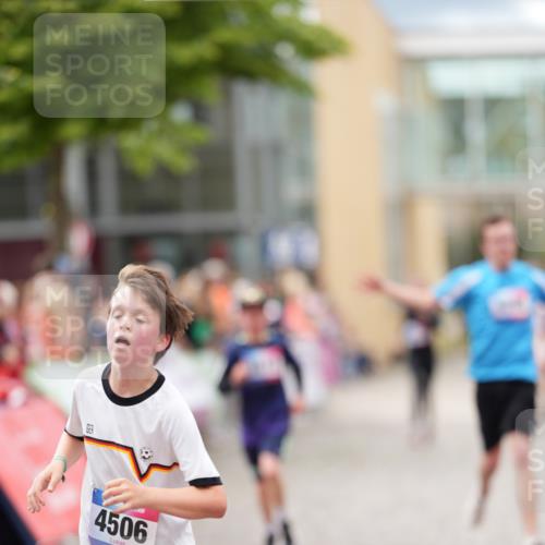 12.06.2026 - Holstenköstenlauf LAZAROV Photography http://msf.ph/oto/9740499 12.06.2026 17:56:32 Laufen 3156, 3794, 3812, 4098, 4263, 4464, 4506, 4839 meine-sportfotos.de