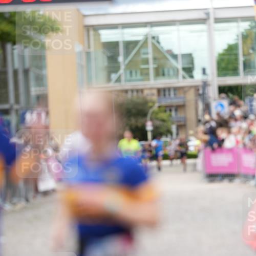 12.06.2026 - Holstenköstenlauf LAZAROV Photography http://msf.ph/oto/9740517 12.06.2026 17:56:16 Laufen 3829, 3854, 3855, 3895, 3962, 4813 meine-sportfotos.de