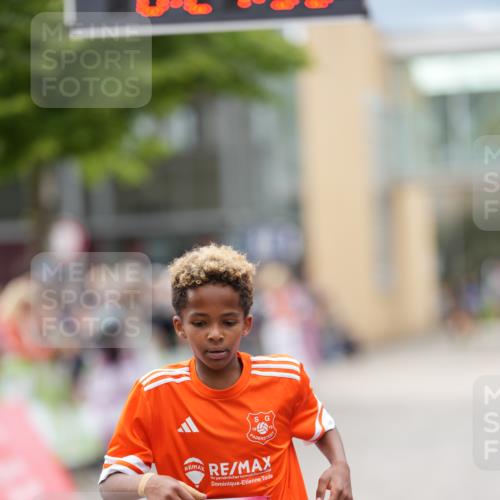 12.06.2026 - Holstenköstenlauf LAZAROV Photography http://msf.ph/oto/9740599 12.06.2026 17:54:51 Laufen 3360, 3492, 3496, 3572, 4204, 4471 meine-sportfotos.de