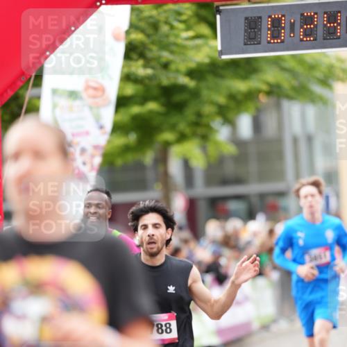 12.06.2026 - Holstenköstenlauf LAZAROV Photography http://msf.ph/oto/9740607 12.06.2026 17:54:43 Laufen 3360, 3363, 3532, 3572, 3606, 3851, 3970, 4203, 4204, 4471, 4509, 4510, 4598, 4674, 4765, 4788, 4898 meine-sportfotos.de
