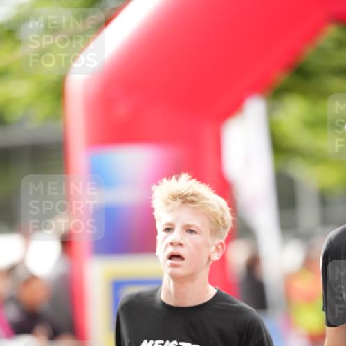 12.06.2026 - Holstenköstenlauf LAZAROV Photography http://msf.ph/oto/9740639 12.06.2026 17:54:17 Laufen 3025, 3724, 4484, 4713, 4775 meine-sportfotos.de