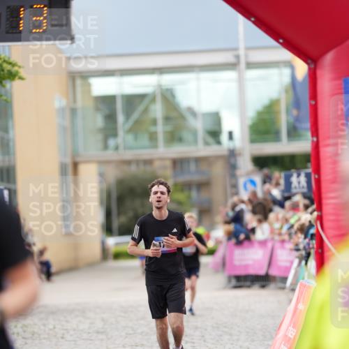 12.06.2026 - Holstenköstenlauf LAZAROV Photography http://msf.ph/oto/9740643 12.06.2026 17:54:11 Laufen 3678, 3724, 3820, 3951, 4542, 4563, 4713, 4775 meine-sportfotos.de