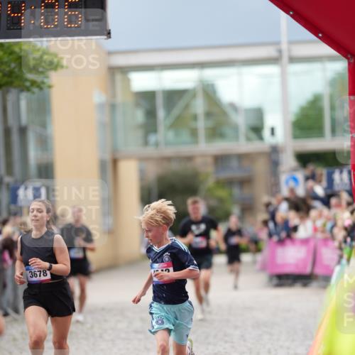 12.06.2026 - Holstenköstenlauf LAZAROV Photography http://msf.ph/oto/9740650 12.06.2026 17:54:04 Laufen 3285, 3386, 3678, 3951, 4542, 4722, 4762 meine-sportfotos.de