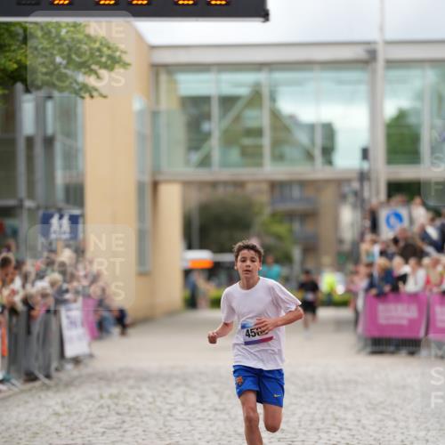 12.06.2026 - Holstenköstenlauf LAZAROV Photography http://msf.ph/oto/9740738 12.06.2026 17:52:04 Laufen 4463, 4568 meine-sportfotos.de