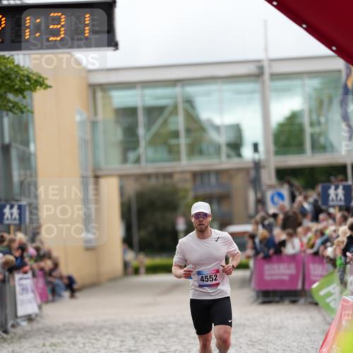 12.06.2026 - Holstenköstenlauf LAZAROV Photography http://msf.ph/oto/9740758 12.06.2026 17:51:29 Laufen 3953, 4552 meine-sportfotos.de
