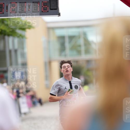 12.06.2026 - Holstenköstenlauf LAZAROV Photography http://msf.ph/oto/9740764 12.06.2026 17:51:14 Laufen 3925, 4662 meine-sportfotos.de