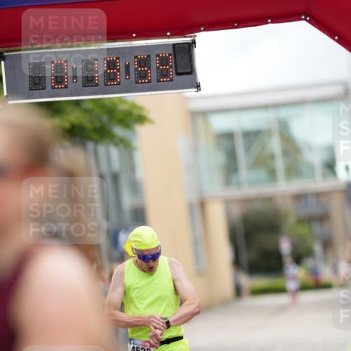 12.06.2026 - Holstenköstenlauf LAZAROV Photography http://msf.ph/oto/9740783 12.06.2026 17:49:57 Laufen 4520, 4622 meine-sportfotos.de