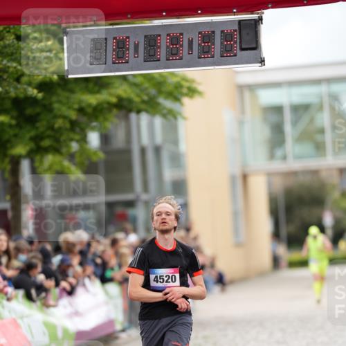 12.06.2026 - Holstenköstenlauf LAZAROV Photography http://msf.ph/oto/9740789 12.06.2026 17:49:51 Laufen 3636, 4520 meine-sportfotos.de