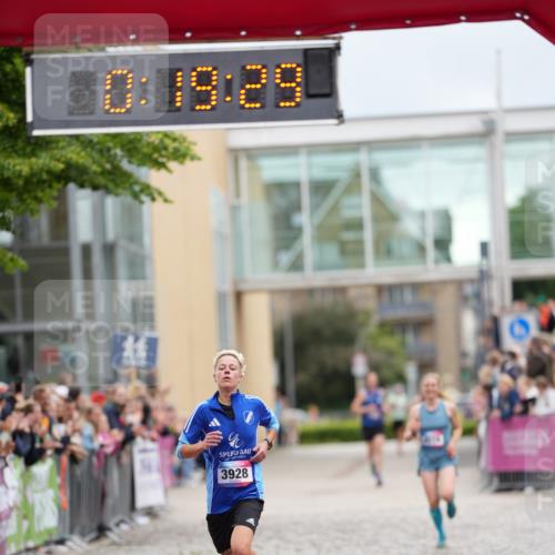 12.06.2026 - Holstenköstenlauf LAZAROV Photography http://msf.ph/oto/9740810 12.06.2026 17:49:27 Laufen 3928, 4322, 4519, 4811 meine-sportfotos.de