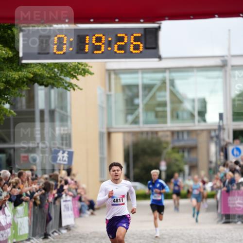 12.06.2026 - Holstenköstenlauf LAZAROV Photography http://msf.ph/oto/9740817 12.06.2026 17:49:24 Laufen 4322, 4811 meine-sportfotos.de
