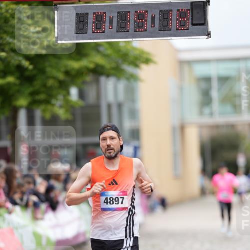 12.06.2026 - Holstenköstenlauf LAZAROV Photography http://msf.ph/oto/9740823 12.06.2026 17:49:16 Laufen 3961, 4897 meine-sportfotos.de
