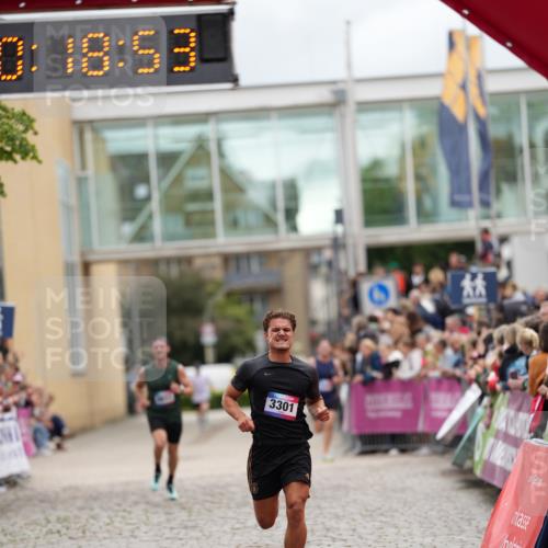 12.06.2026 - Holstenköstenlauf LAZAROV Photography http://msf.ph/oto/9740841 12.06.2026 17:48:51 Laufen 3121, 3301 meine-sportfotos.de