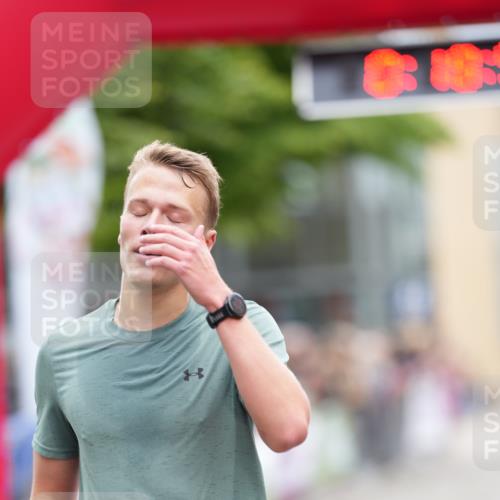 12.06.2026 - Holstenköstenlauf LAZAROV Photography http://msf.ph/oto/9740842 12.06.2026 17:48:49 Laufen 3121, 3301, 4202 meine-sportfotos.de