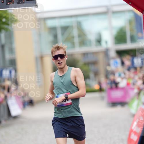 12.06.2026 - Holstenköstenlauf LAZAROV Photography http://msf.ph/oto/9740873 12.06.2026 17:46:35 Laufen 3333, 3388, 3487 meine-sportfotos.de