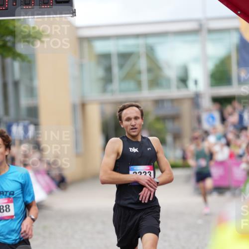 12.06.2026 - Holstenköstenlauf LAZAROV Photography http://msf.ph/oto/9740878 12.06.2026 17:46:31 Laufen 3333, 3388, 3487 meine-sportfotos.de