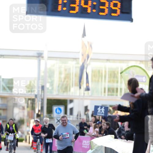 12.06.2026 - Holstenköstenlauf LAZAROV Photography http://msf.ph/oto/9740905 12.06.2026 20:34:38 Laufen 1, 34, 39, 3221, 31 meine-sportfotos.de
