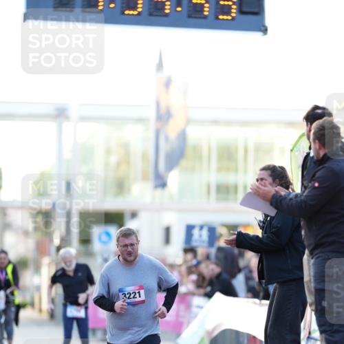 12.06.2026 - Holstenköstenlauf LAZAROV Photography http://msf.ph/oto/9740913 12.06.2026 20:34:41 Laufen 1, 3221, 3, 3221 meine-sportfotos.de