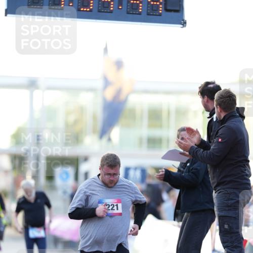 12.06.2026 - Holstenköstenlauf LAZAROV Photography http://msf.ph/oto/9740917 12.06.2026 20:34:43 Laufen 221, 3, 3221 meine-sportfotos.de