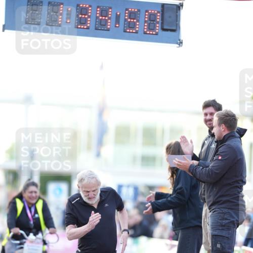 12.06.2026 - Holstenköstenlauf LAZAROV Photography http://msf.ph/oto/9740926 12.06.2026 20:34:48 Laufen 3772, 3, 3221, 3772 meine-sportfotos.de