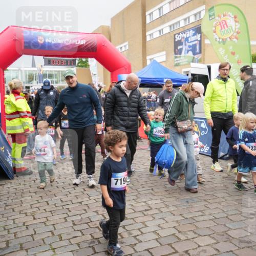 12.06.2026 - Holstenköstenlauf LAZAROV Photography http://msf.ph/oto/9740941 12.06.2026 15:03:11 Laufen 600, 7051, 7064, 382, 7552, 719, 548, 7235, 2 meine-sportfotos.de