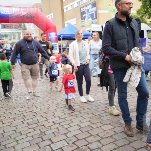 12.06.2026 - Holstenköstenlauf LAZAROV Photography http://msf.ph/oto/9740957 12.06.2026 15:03:38 Laufen 7344, 725, 2, 75 meine-sportfotos.de