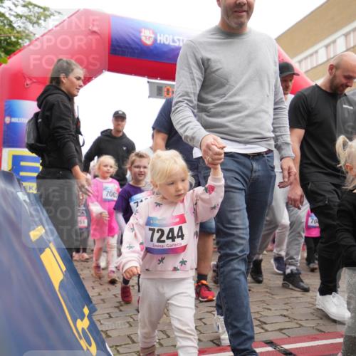 12.06.2026 - Holstenköstenlauf LAZAROV Photography http://msf.ph/oto/9741016 12.06.2026 15:10:53 Laufen 51, 7003, 36, 7244, 70, 36, 7014 meine-sportfotos.de