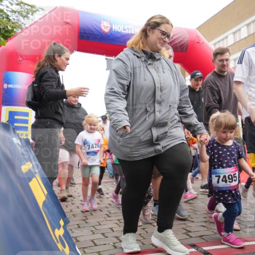 12.06.2026 - Holstenköstenlauf LAZAROV Photography http://msf.ph/oto/9741023 12.06.2026 15:11:02 Laufen 7470, 7495, 3726 meine-sportfotos.de