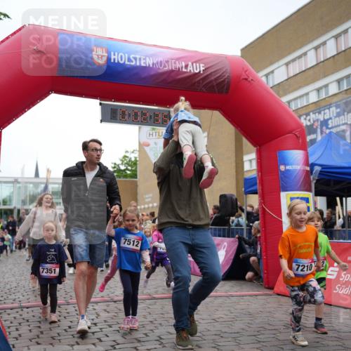 12.06.2026 - Holstenköstenlauf LAZAROV Photography http://msf.ph/oto/9741158 12.06.2026 15:13:06 Laufen 7351, 7512, 7210, 2 meine-sportfotos.de