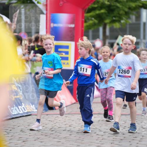 12.06.2026 - Holstenköstenlauf LAZAROV Photography http://msf.ph/oto/9741300 12.06.2026 15:37:04 Laufen 3, 111, 29, 1260, 1537, 1450, 81, 91, 354, 365, 537, 761, 762, 1010, 1416 meine-sportfotos.de