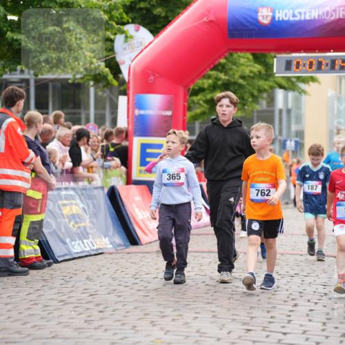 12.06.2026 - Holstenköstenlauf LAZAROV Photography http://msf.ph/oto/9741317 12.06.2026 15:37:16 Laufen 365, 762, 187, 81, 141, 29, 56, 151, 187, 353, 396, 530, 535, 768, 1371, 1372, 1417, 1438 meine-sportfotos.de