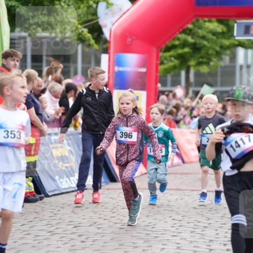 12.06.2026 - Holstenköstenlauf LAZAROV Photography http://msf.ph/oto/9741325 12.06.2026 15:37:24 Laufen 353, 396, 2, 1417, 10, 07, 22, 1372, 29, 32, 151, 526, 780, 1143, 1372, 1438 meine-sportfotos.de