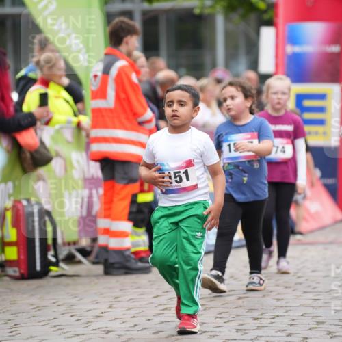 12.06.2026 - Holstenköstenlauf LAZAROV Photography http://msf.ph/oto/9741465 12.06.2026 15:39:46 Laufen 1, 51, 15, 74, 1375, 360, 1365, 1537 meine-sportfotos.de