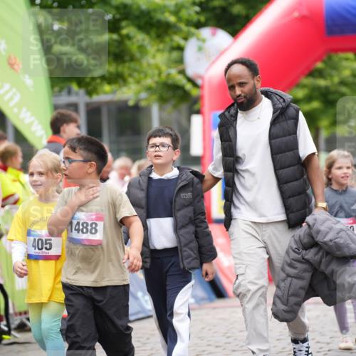 12.06.2026 - Holstenköstenlauf LAZAROV Photography http://msf.ph/oto/9741499 12.06.2026 15:40:12 Laufen 8844, 405, 1488, 0, 10, 700, 783, 786 meine-sportfotos.de