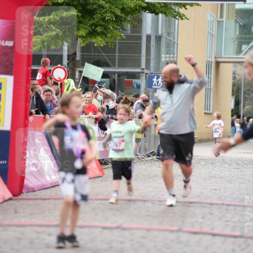 12.06.2026 - Holstenköstenlauf LAZAROV Photography http://msf.ph/oto/9741516 12.06.2026 15:40:56 Laufen 19, 19, 767 meine-sportfotos.de