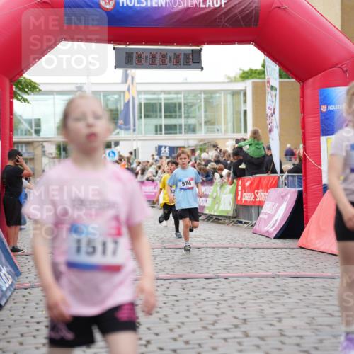 12.06.2026 - Holstenköstenlauf LAZAROV Photography http://msf.ph/oto/9741645 12.06.2026 16:06:23 Laufen 1517, 574, 155, 190, 192, 202, 429, 574, 808, 1131, 1384, 1437 meine-sportfotos.de