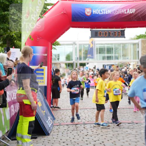 12.06.2026 - Holstenköstenlauf LAZAROV Photography http://msf.ph/oto/9741759 12.06.2026 16:07:34 Laufen 31, 00, 306, 432, 556, 69, 2, 27, 343, 388, 390, 432, 441, 444, 446, 451, 454, 775, 805, 815, 1006, 1336, 1355, 1356, 1357, 1383, 1392, 1393, 1399 meine-sportfotos.de