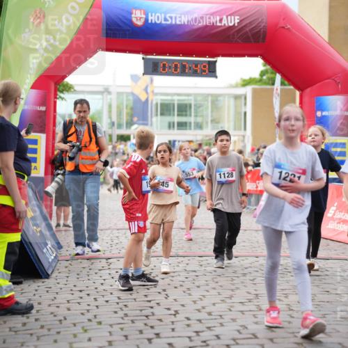 12.06.2026 - Holstenköstenlauf LAZAROV Photography http://msf.ph/oto/9741780 12.06.2026 16:07:51 Laufen 10, 00, 49, 553, 19, 45, 1128, 122, 1241, 158, 333, 345, 417, 422, 426, 450, 553, 814, 1246, 1335 meine-sportfotos.de