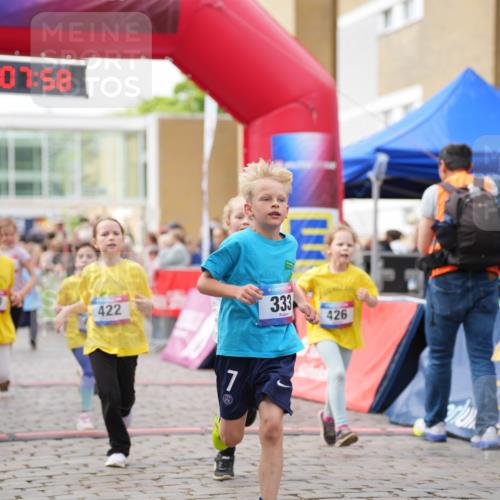 12.06.2026 - Holstenköstenlauf LAZAROV Photography http://msf.ph/oto/9741793 12.06.2026 16:08:00 Laufen 17, 0, 07, 58, 450, 422, 7, 333, 426, 318, 333, 417, 422, 426, 450, 559, 561, 769, 812, 817, 819, 928, 1123, 1246, 1343, 1348, 1349, 1353, 1386 meine-sportfotos.de