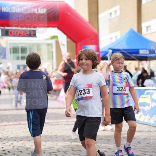 12.06.2026 - Holstenköstenlauf LAZAROV Photography http://msf.ph/oto/9741908 12.06.2026 16:09:23 Laufen 0, 09, 21, 2, 1233, 324, 9, 438, 572, 671, 773, 816, 820, 823, 1008, 1019, 1126, 1222, 1381, 1391, 1457 meine-sportfotos.de
