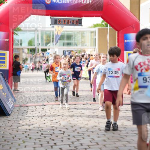 12.06.2026 - Holstenköstenlauf LAZAROV Photography http://msf.ph/oto/9741936 12.06.2026 16:09:42 Laufen 19, 00, 1254, 1237, 1235, 93, 5, 332, 811, 946, 1134, 1237, 1254 meine-sportfotos.de