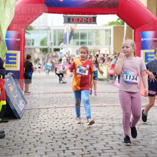 12.06.2026 - Holstenköstenlauf LAZAROV Photography http://msf.ph/oto/9741941 12.06.2026 16:09:45 Laufen 0, 09, 43, 956, 1134, 1237, 330, 332, 946, 1511, 1548 meine-sportfotos.de