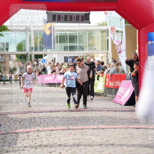 12.06.2026 - Holstenköstenlauf LAZAROV Photography http://msf.ph/oto/9742001 12.06.2026 16:10:38 Laufen 567, 1, 9, 567 meine-sportfotos.de
