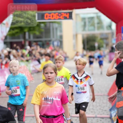 12.06.2026 - Holstenköstenlauf LAZAROV Photography http://msf.ph/oto/9742146 12.06.2026 16:21:22 Laufen 591, 300, 0, 06, 24, 324, 598, 2025, 210, 300, 459, 591, 825, 837, 1029, 1314 meine-sportfotos.de