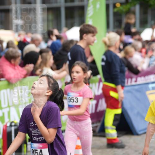 12.06.2026 - Holstenköstenlauf LAZAROV Photography http://msf.ph/oto/9742174 12.06.2026 16:21:46 Laufen 25, 954, 953, 36, 474, 86, 206, 304, 316, 382, 468, 473, 480, 597, 605, 612, 688, 829, 857, 866, 868, 1002, 1023, 1184, 1190, 1313, 1328, 1330, 1413, 1436, 1475 meine-sportfotos.de