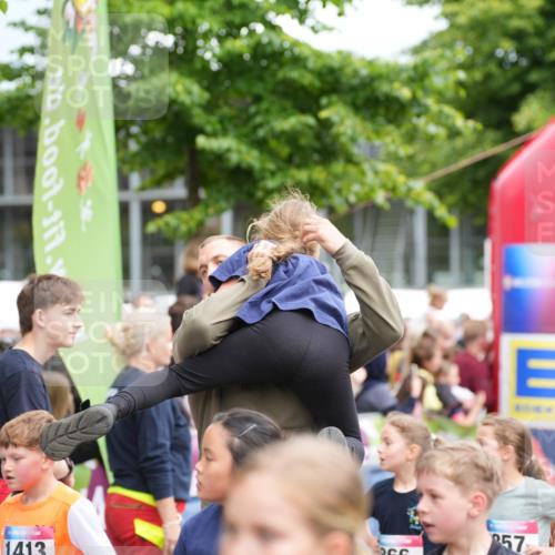 12.06.2026 - Holstenköstenlauf LAZAROV Photography http://msf.ph/oto/9742191 12.06.2026 16:21:57 Laufen 11, 1413, 57, 5, 51, 131, 165, 209, 289, 296, 301, 307, 467, 694, 702, 706, 850, 851, 856, 861, 1102, 1111, 1199, 1320, 1525, 1540, 1560 meine-sportfotos.de