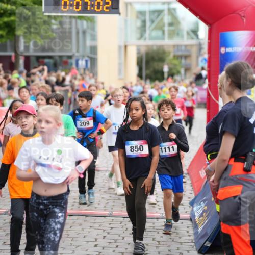 12.06.2026 - Holstenköstenlauf LAZAROV Photography http://msf.ph/oto/9742195 12.06.2026 16:22:00 Laufen 1102, 0, 07, 02, 209, 65, 850, 1111, 5, 51, 131, 165, 209, 289, 295, 296, 301, 467, 479, 583, 610, 689, 694, 706, 851, 856, 861, 1102, 1199, 1317, 1318, 1320, 1525, 1560 meine-sportfotos.de