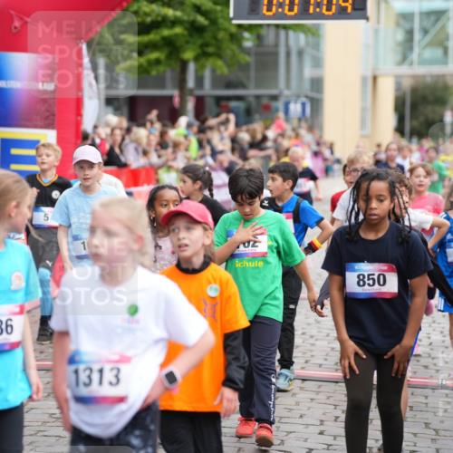 12.06.2026 - Holstenköstenlauf LAZAROV Photography http://msf.ph/oto/9742197 12.06.2026 16:22:01 Laufen 5, 86, 1313, 02, 850, 296, 5, 51, 131, 165, 209, 289, 295, 296, 301, 313, 467, 479, 583, 610, 689, 694, 706, 851, 856, 861, 1199, 1317, 1318, 1320 meine-sportfotos.de