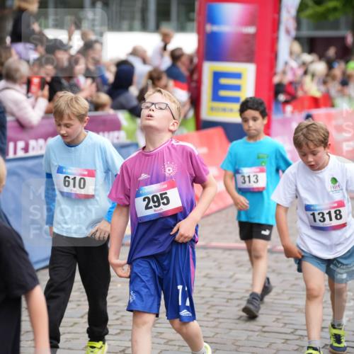 12.06.2026 - Holstenköstenlauf LAZAROV Photography http://msf.ph/oto/9742210 12.06.2026 16:22:11 Laufen 206, 610, 295, 313, 1318, 4, 137, 313, 380, 461, 833, 1022, 1032, 1192, 1193, 1315, 1460 meine-sportfotos.de