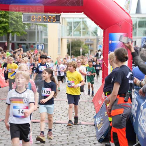 12.06.2026 - Holstenköstenlauf LAZAROV Photography http://msf.ph/oto/9742225 12.06.2026 16:22:22 Laufen 14, 10, 00, 25, 97, 1183, 485, 28, 97, 145, 169, 212, 302, 383, 386, 464, 478, 482, 485, 684, 772, 831, 836, 838, 839, 849, 860, 864, 962, 1033, 1183, 1200, 1211, 1395, 1435 meine-sportfotos.de